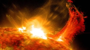 solar-flare-oct-2014.jpg